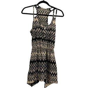 Trac Black & Beige Chevron Pattern Sleeveless Romper With Button Front & Elastic